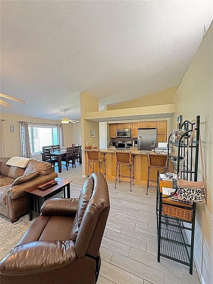 404 Hidden Harbour Dr #404 - Photo 7 of 33