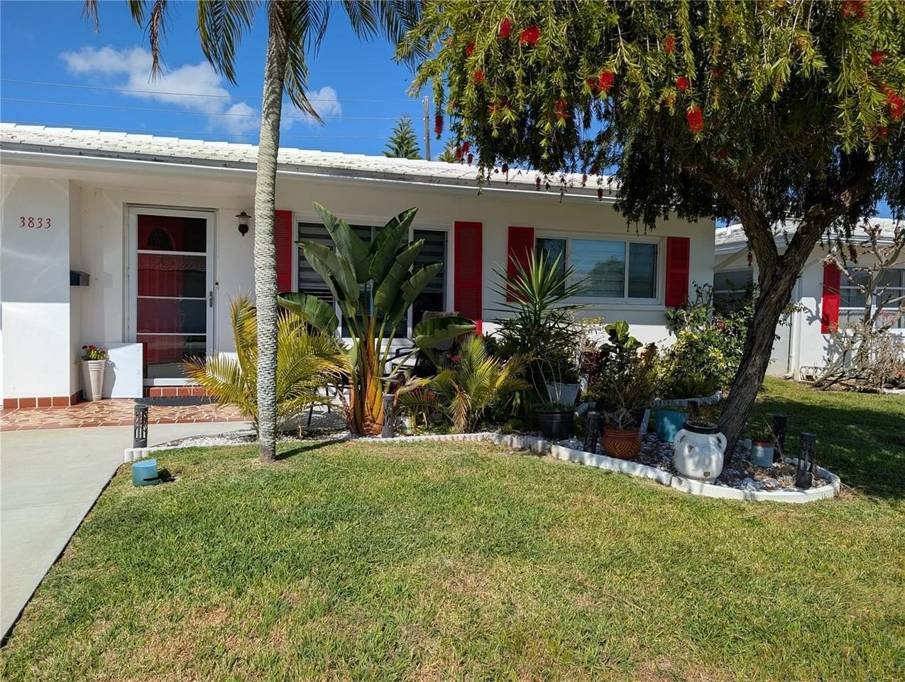 3833 101st Ter N - Photo 3 of 37