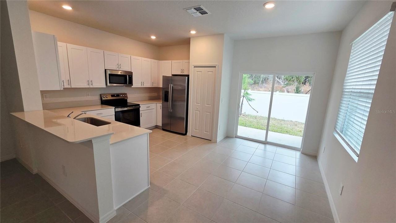 36110 Risa Michele St - Photo 4 of 34