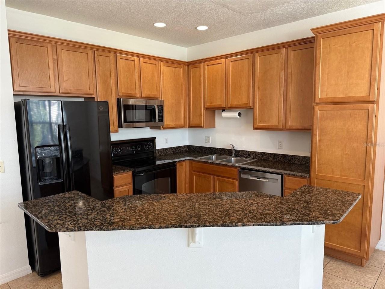 2423 Middleton Grove Dr - Photo 3 of 20