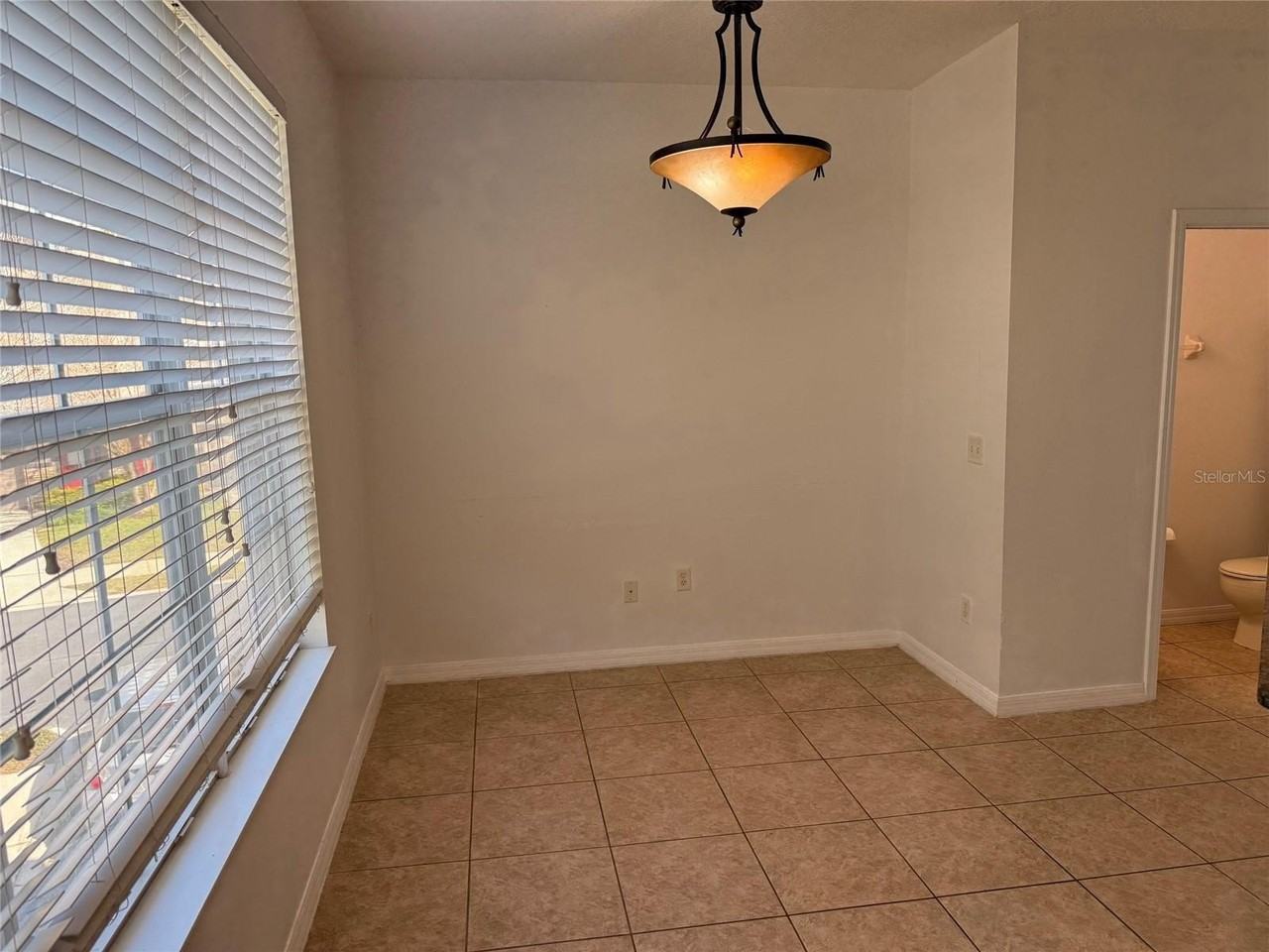 2423 Middleton Grove Dr - Photo 5 of 20