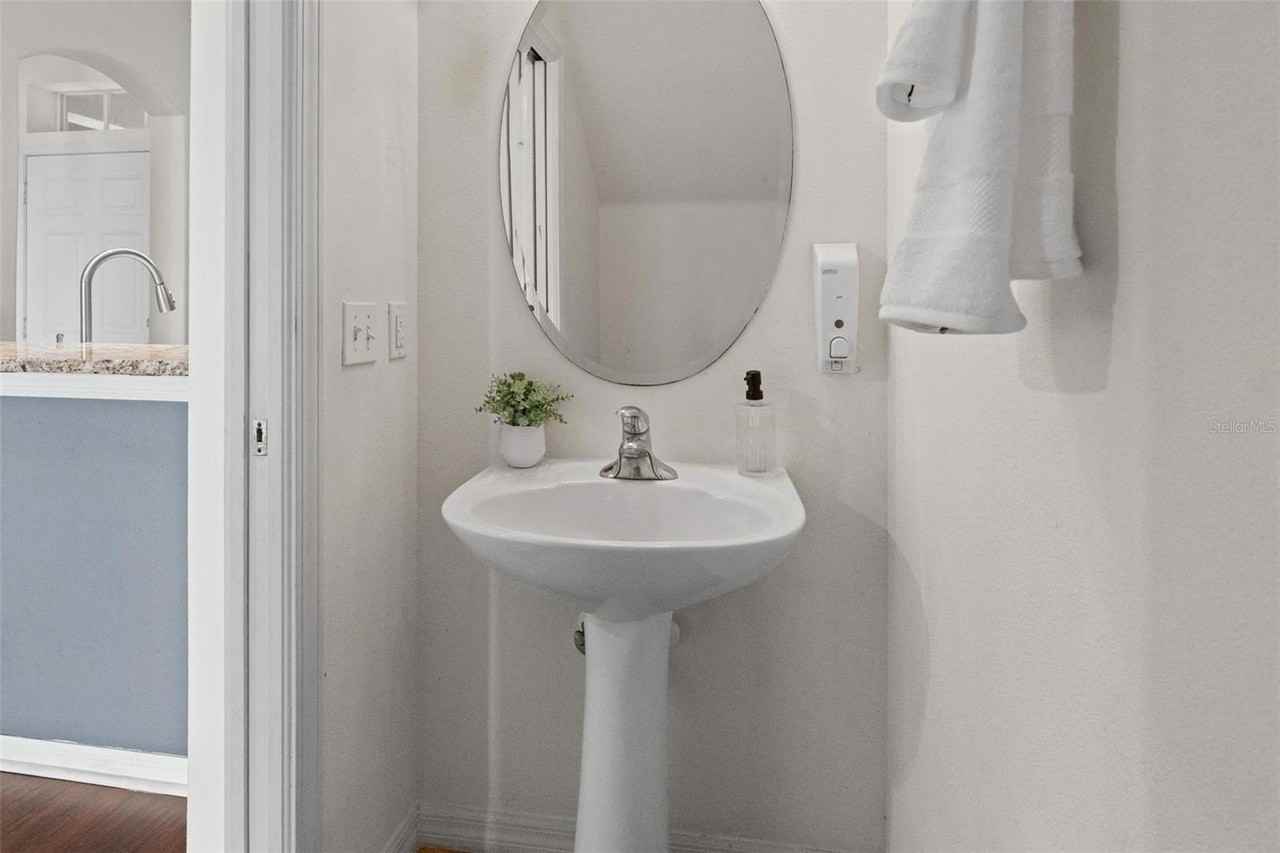 6016 54th St N - Photo 6 of 25