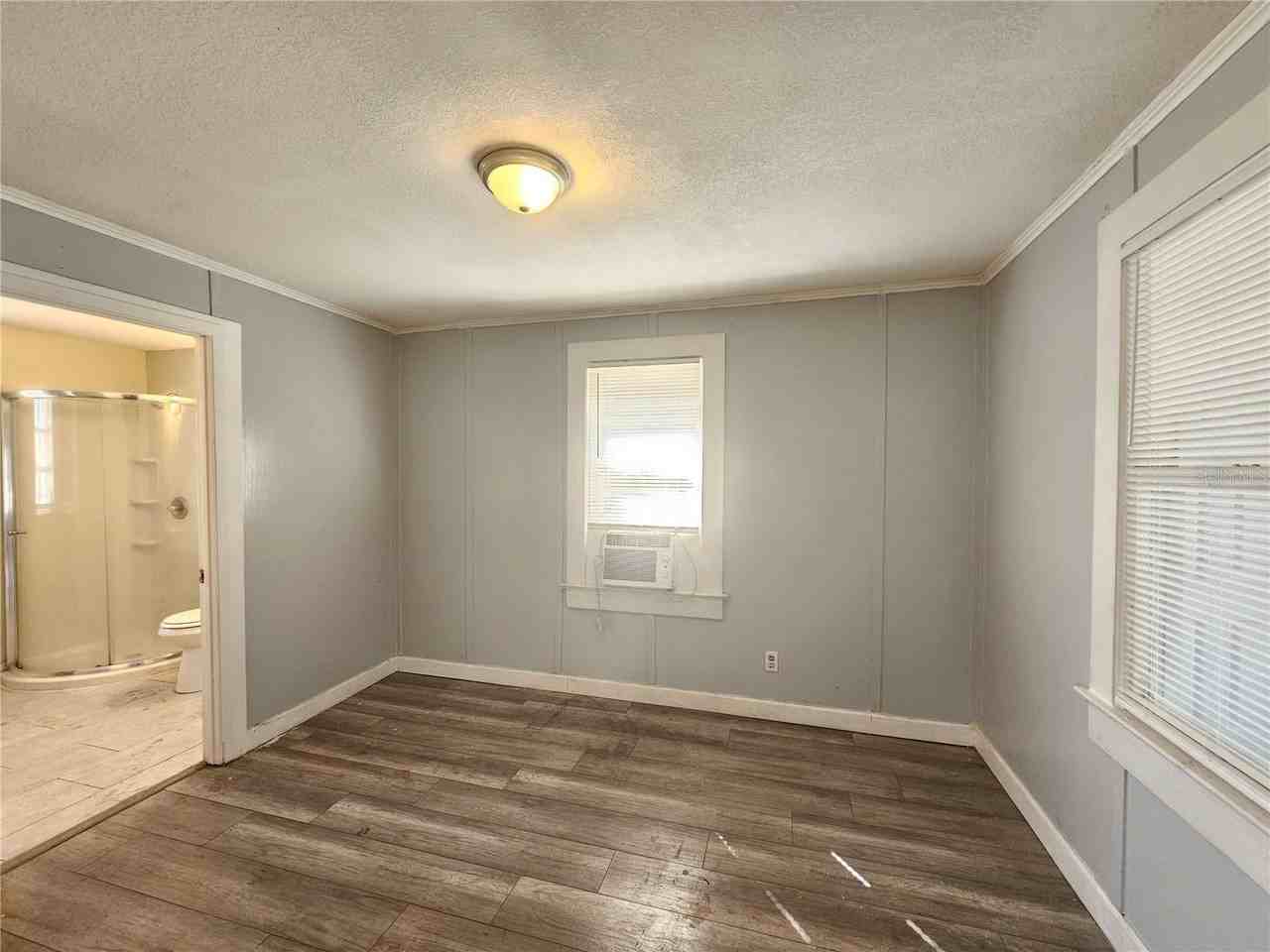 503 Longfellow Blvd #UP - Photo 7 of 9