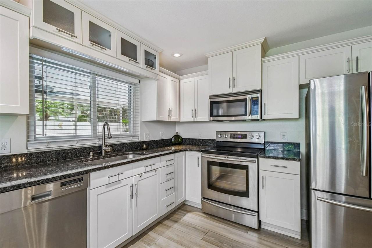 4923 Cypress Trace Dr - Photo 2 of 10