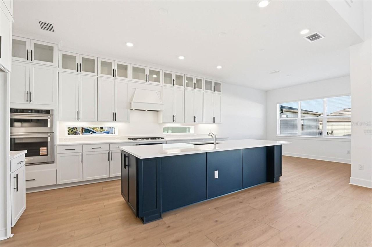 6962 Jared Oaks Dr - Photo 5 of 50