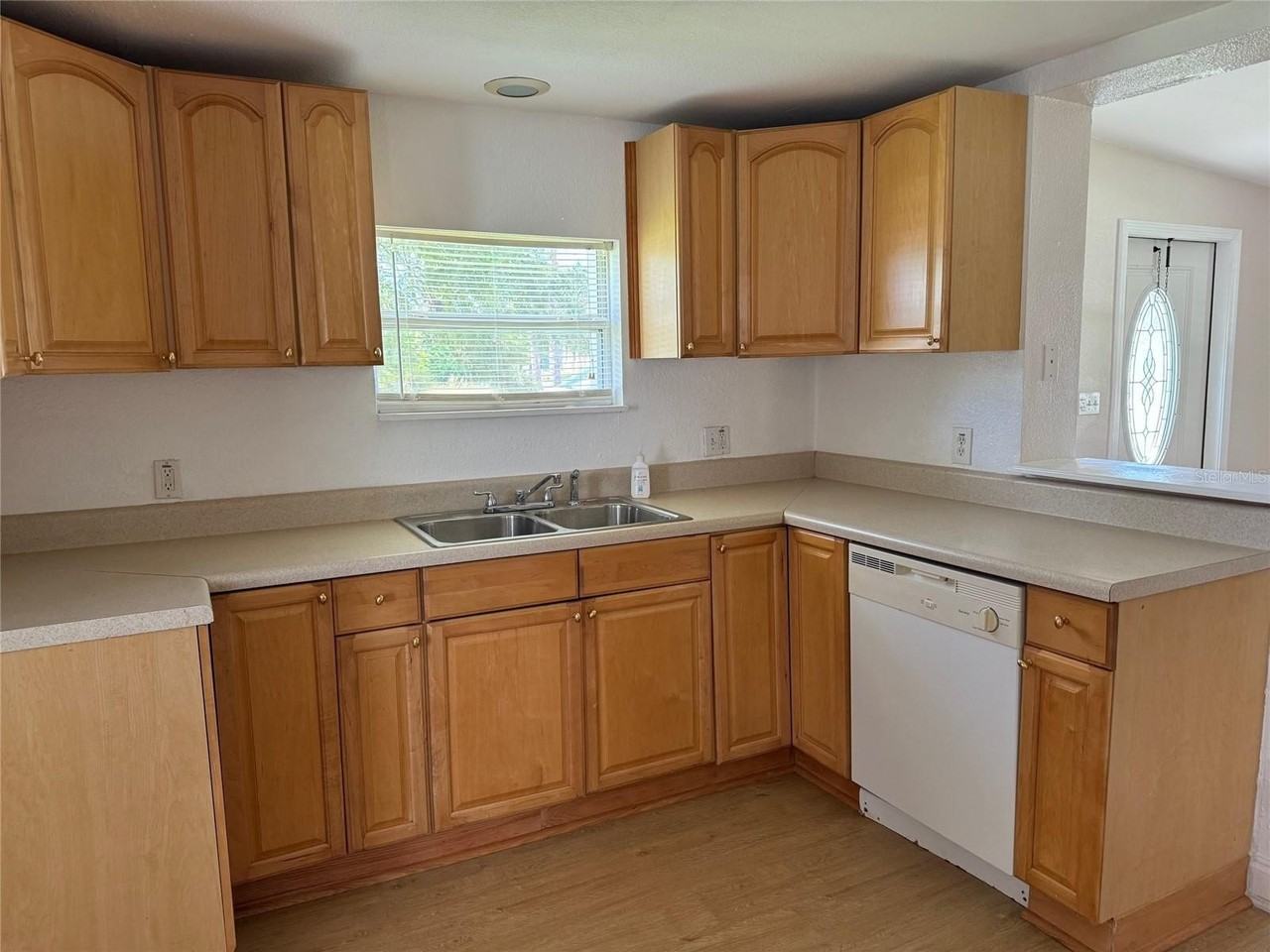 8151 61st St N - Photo 5 of 13