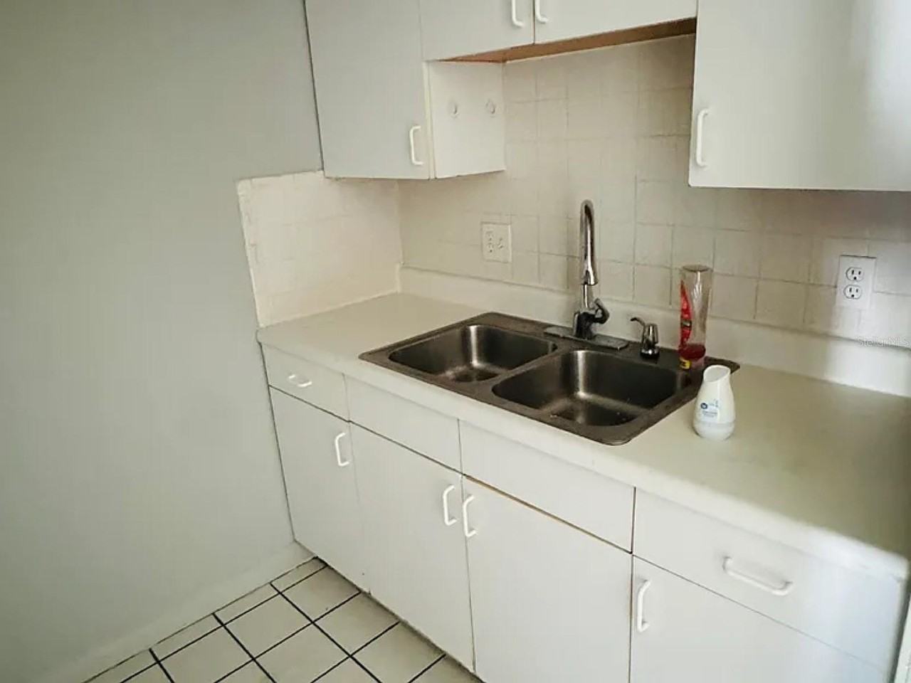 2353 Shelley St #11 - Photo 7 of 13