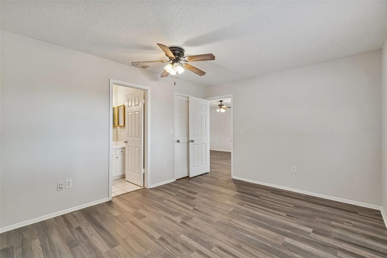 12836 Kellywood Cir - Photo 3 of 43