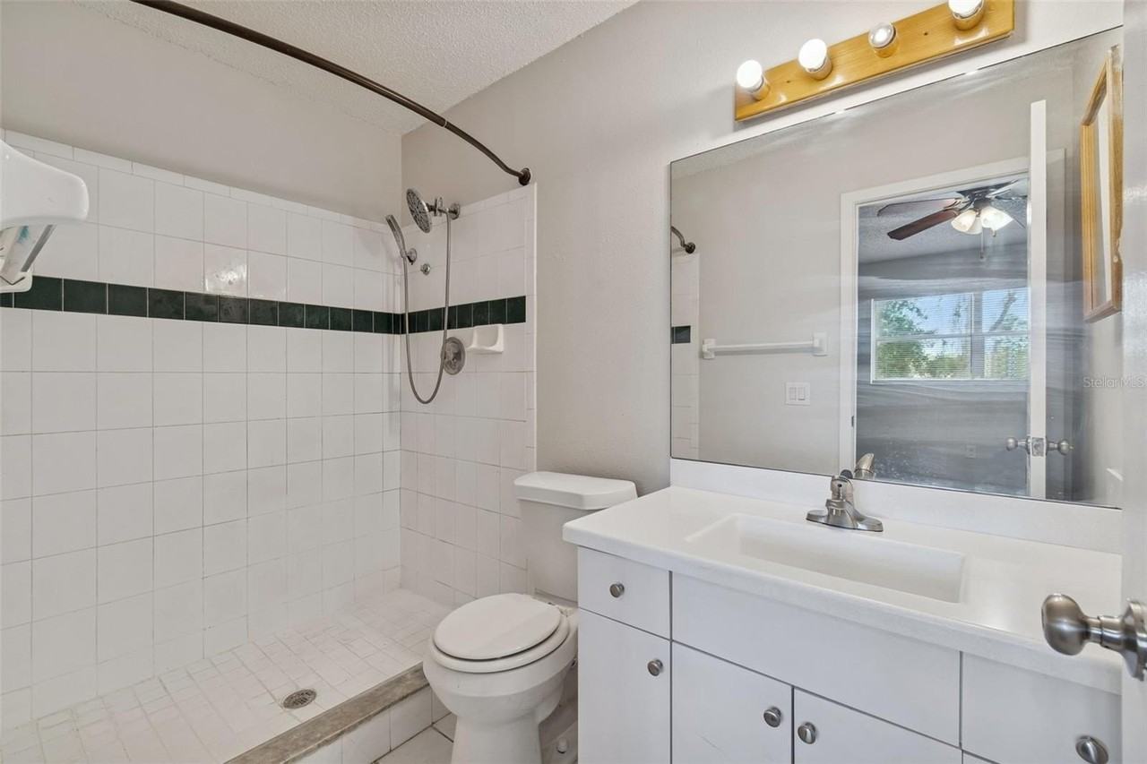 12836 Kellywood Cir - Photo 6 of 43