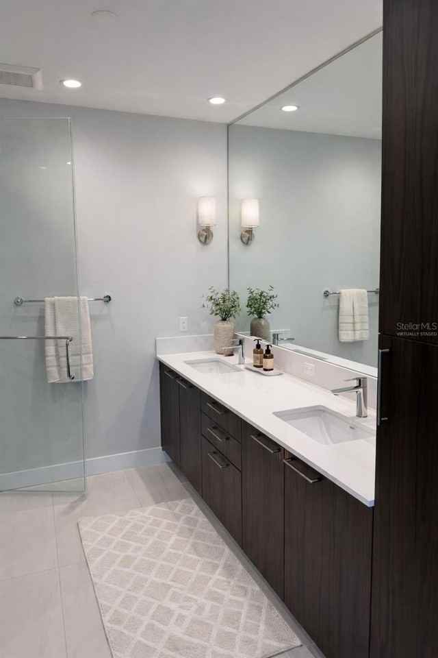 275 1st Ave S #2007 - Photo 4 of 41