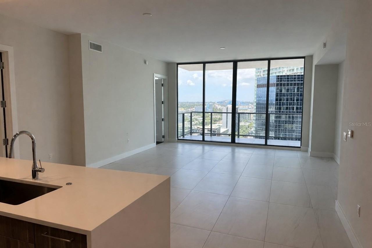 275 1st Ave S #2007 - Photo 5 of 41