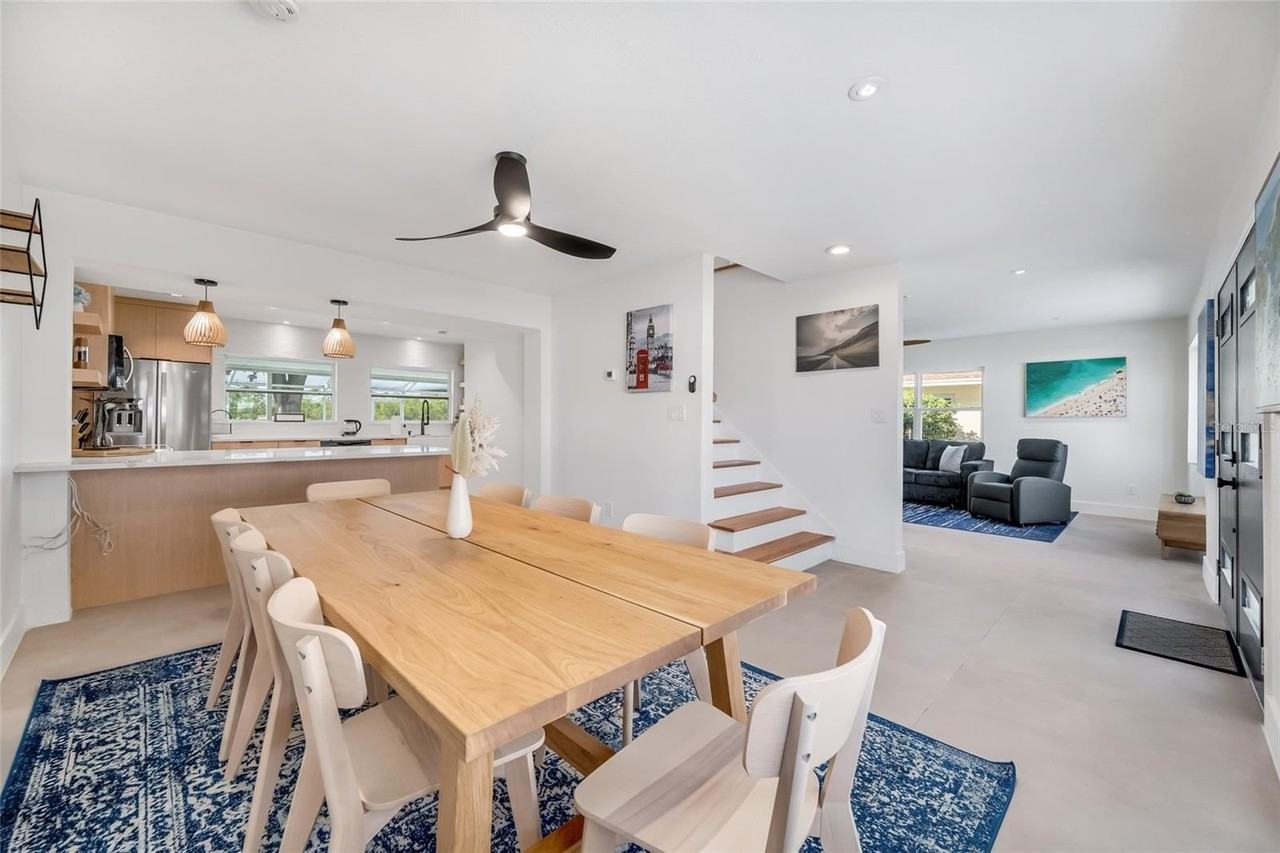 4622 Bay Crest Dr - Photo 5 of 50