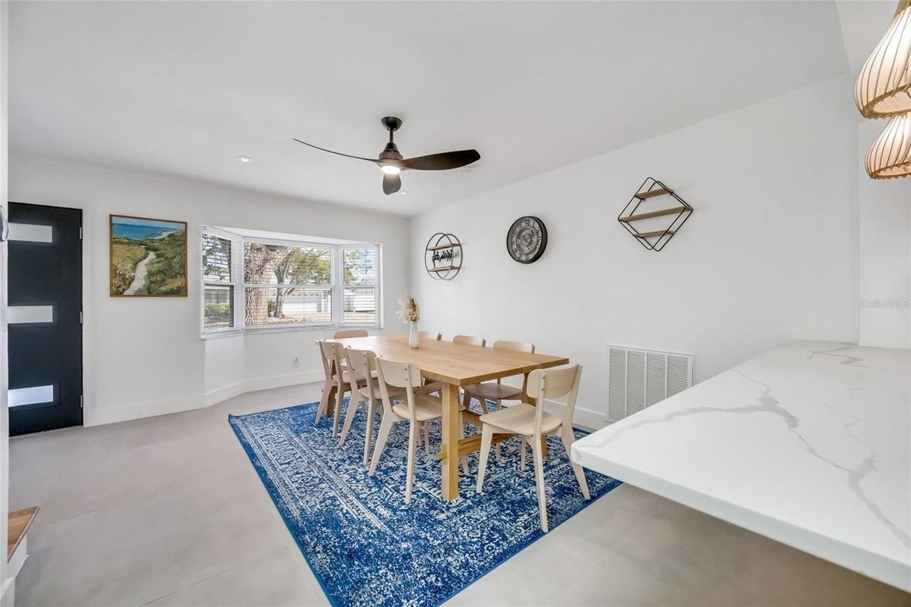 4622 Bay Crest Dr - Photo 6 of 50