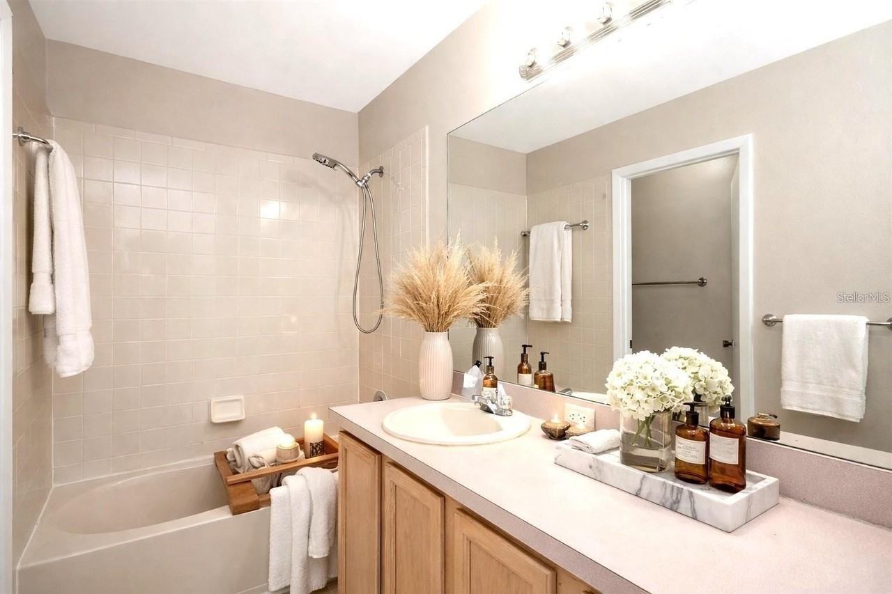 637 Kensington Lake Cir - Photo 5 of 13