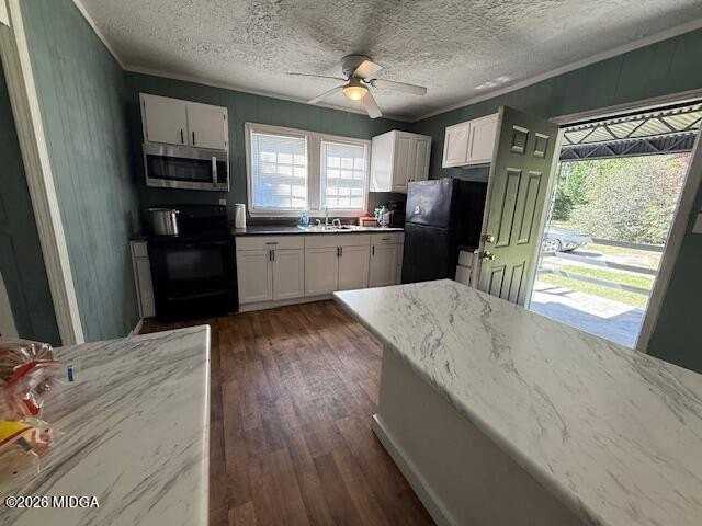 3207 Seminole Ave - Photo 2 of 8
