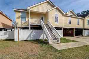 featured image of 6156 E Madison St