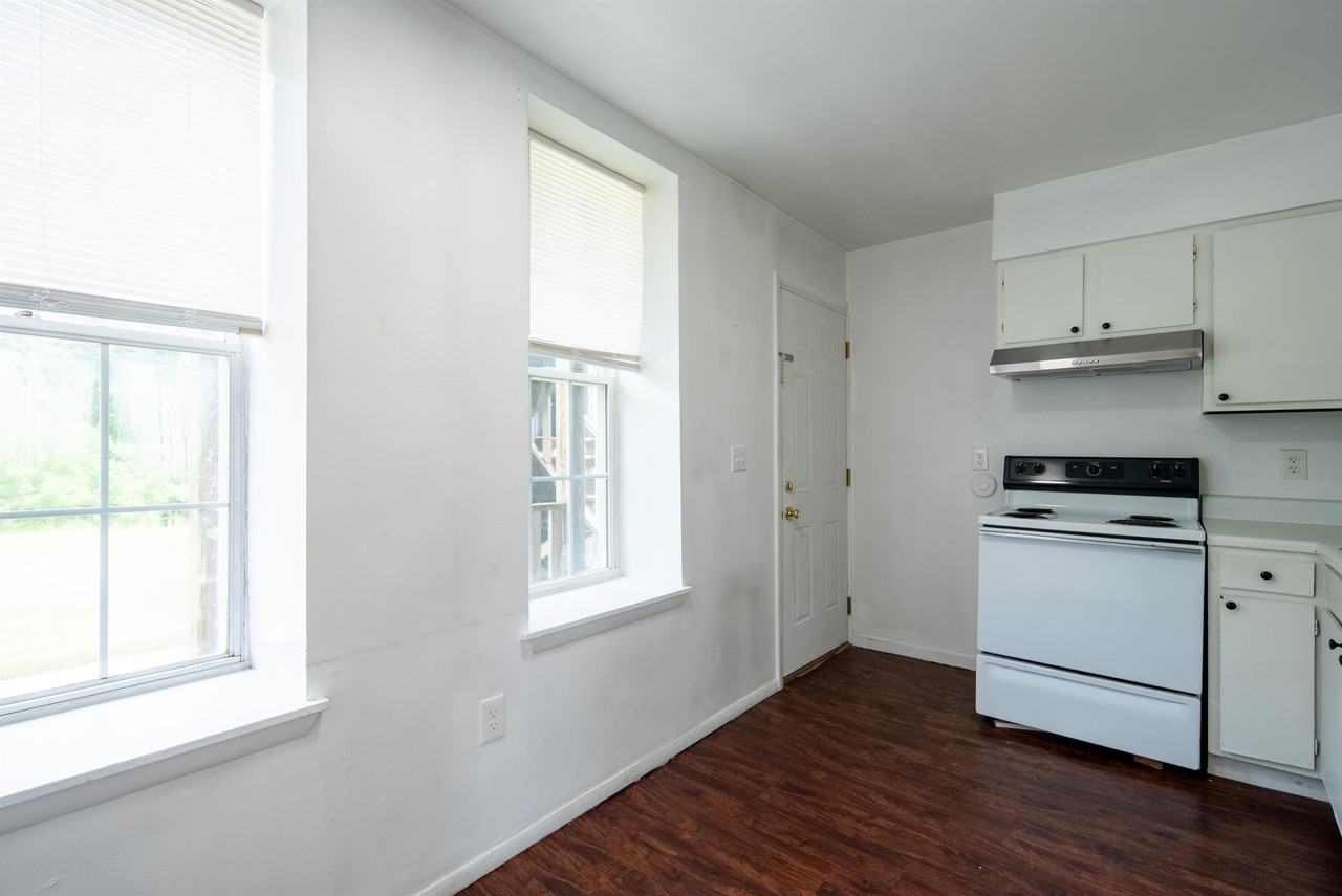 50-62 East Street - 3A #3A - Photo 3 of 40