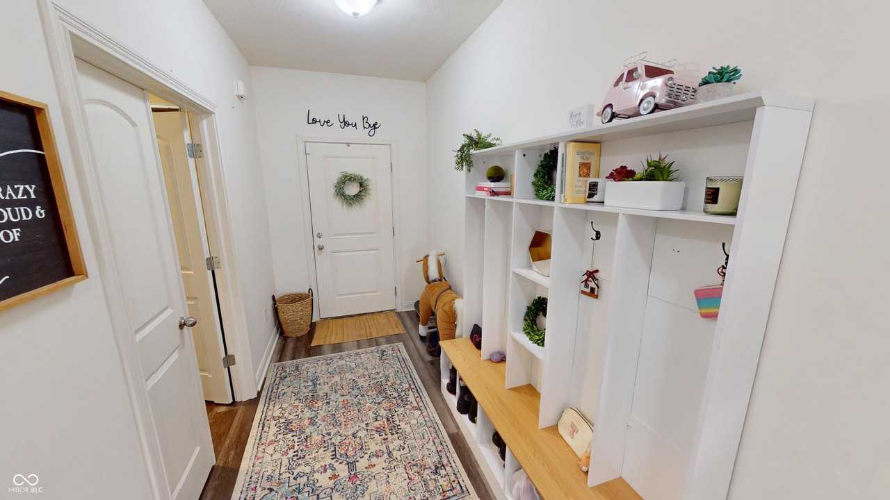 6323 Burgin Dr - Photo 4 of 33