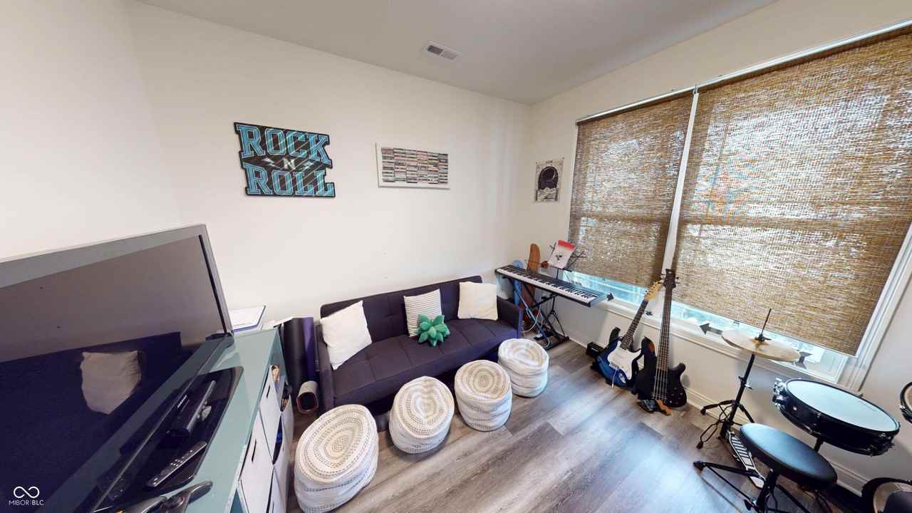 6323 Burgin Dr - Photo 5 of 33