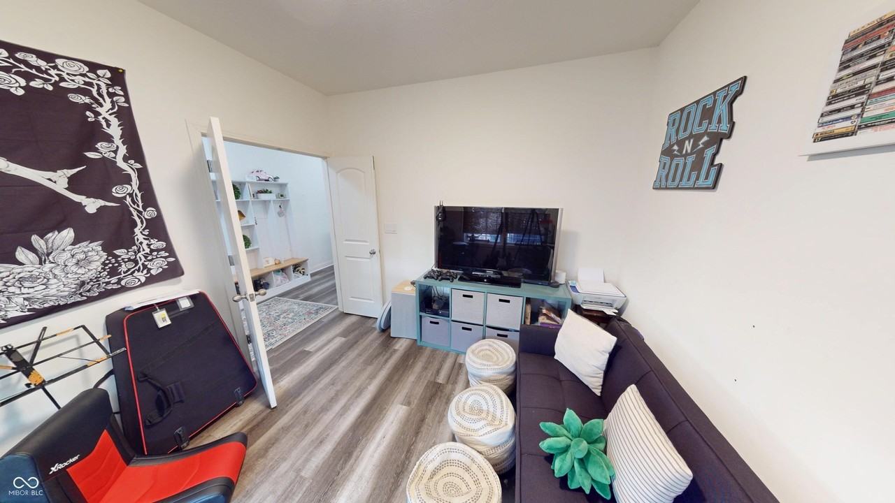 6323 Burgin Dr - Photo 6 of 33