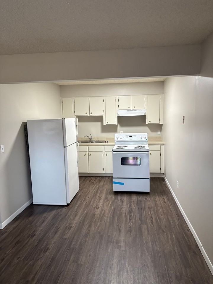 Valley View Apartments - Photo 6 of 50