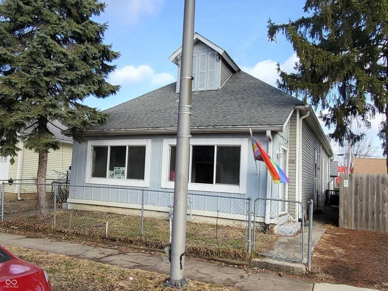 1314 E 10th St - Photo 2 of 17