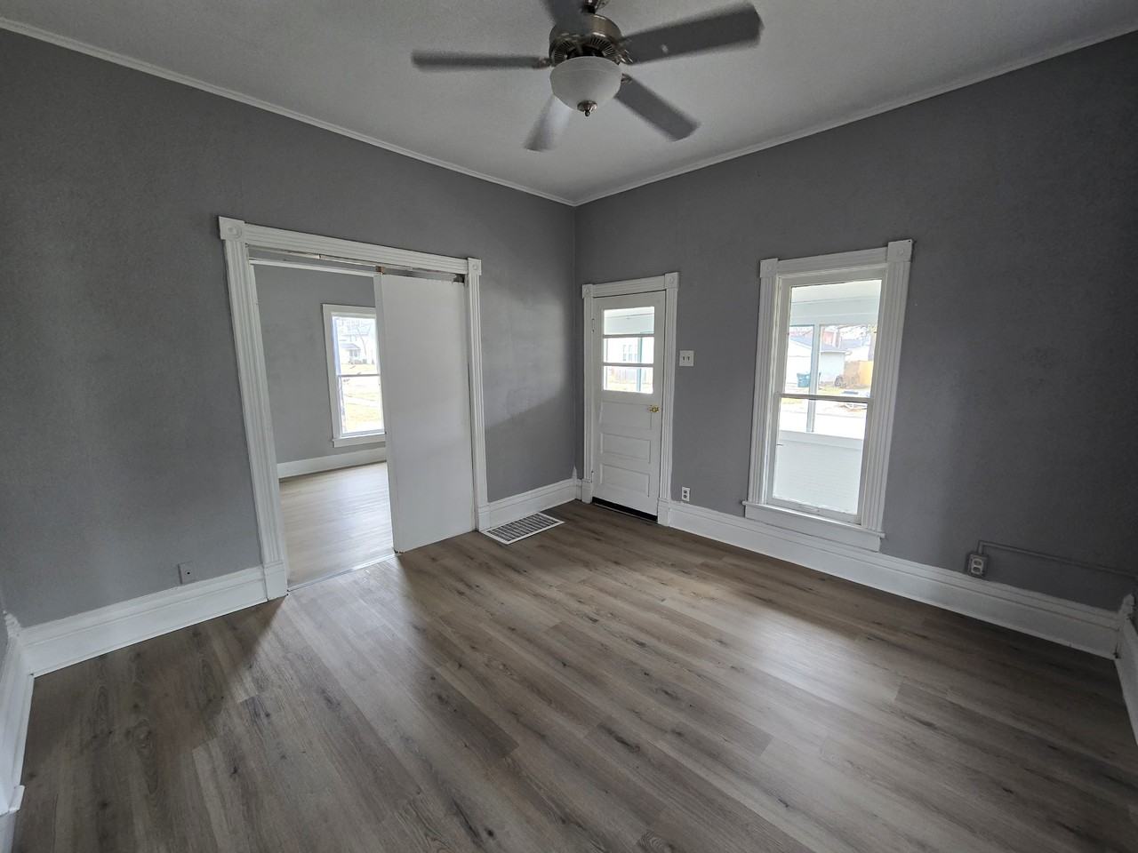 714 W 1st St #1 - Photo 7 of 27