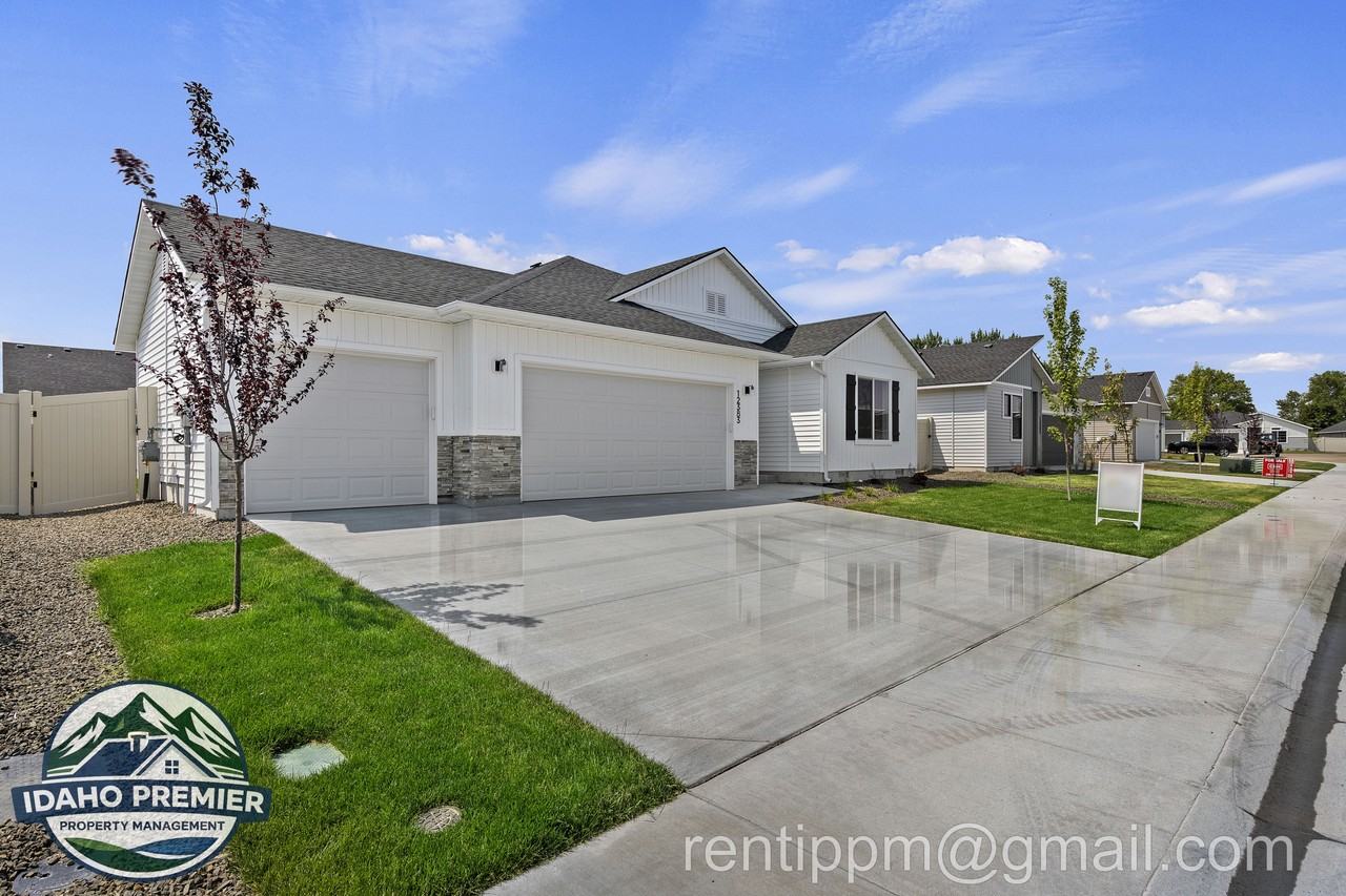 12383 Genevieve St #1 - Photo 2 of 25