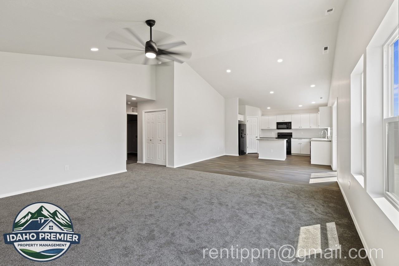 12383 Genevieve St #1 - Photo 5 of 25