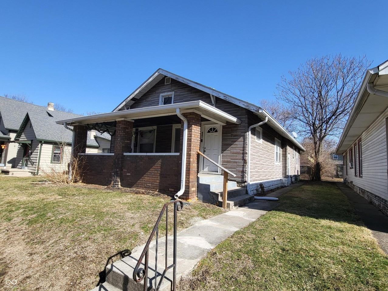 621 Tecumseh St - Photo 2 of 13