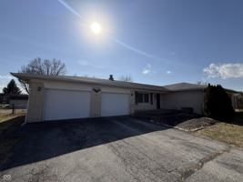 featured image of 5585 Gallagher Dr