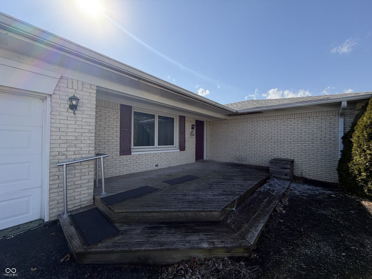 5585 Gallagher Dr - Photo 2 of 30