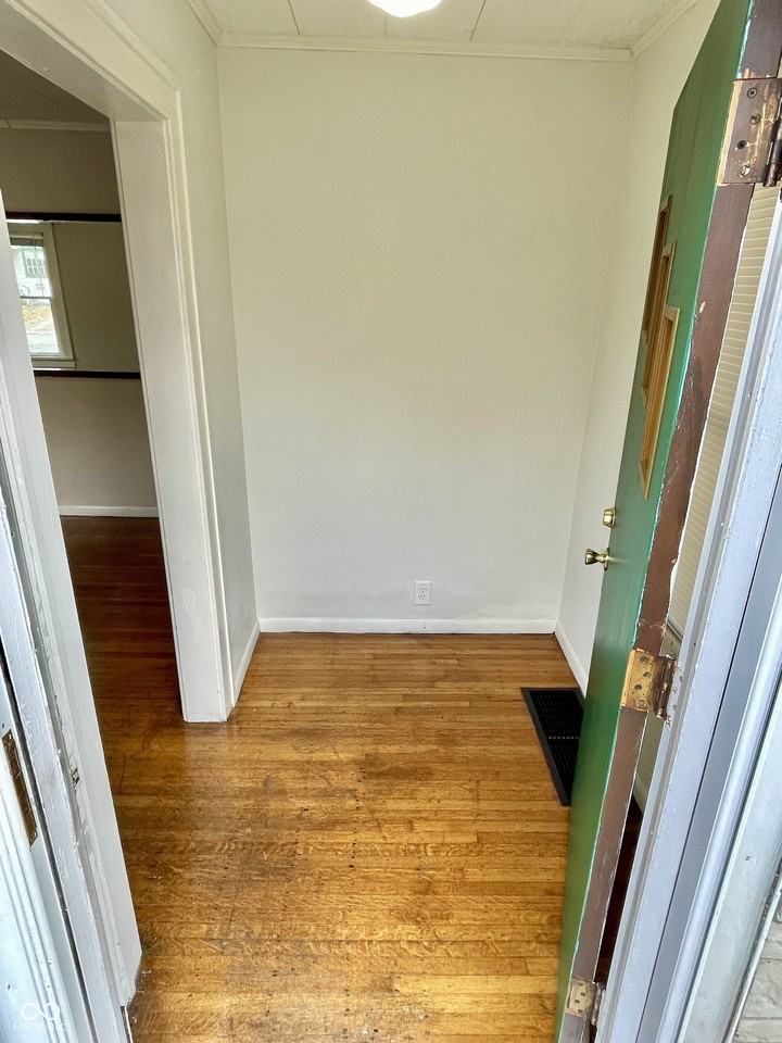 5841 Julian Ave - Photo 3 of 14