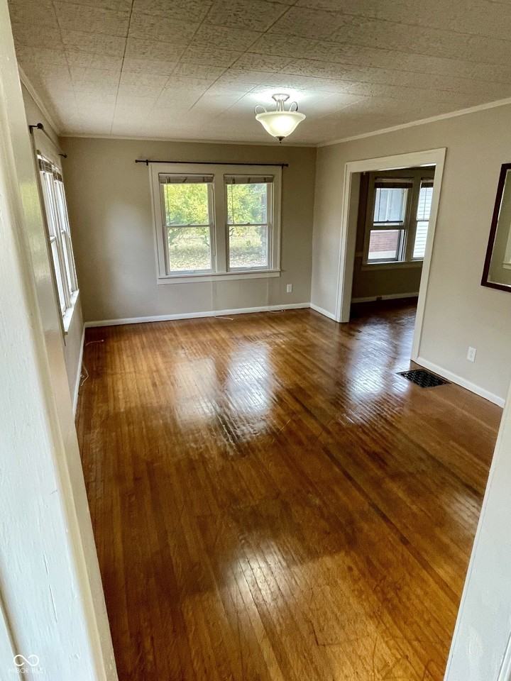 5841 Julian Ave - Photo 4 of 14