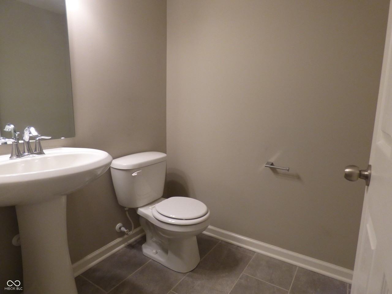 8213 Katrina Way - Photo 6 of 28