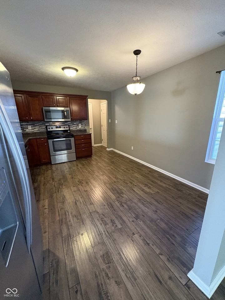 5318 Wood Hollow Dr - Photo 5 of 17