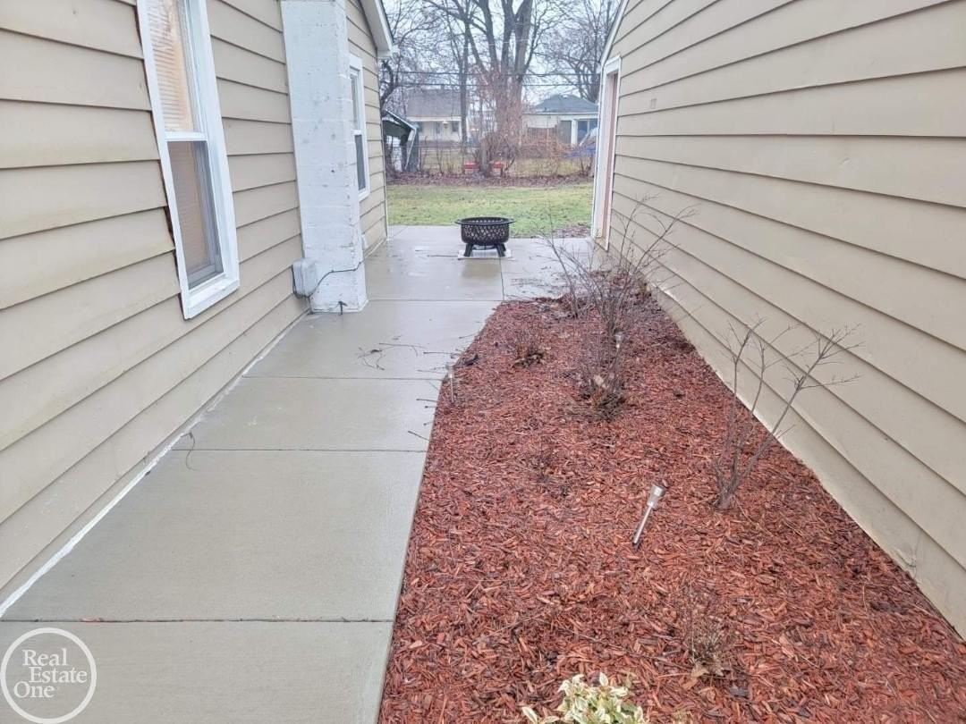 11357 Fisher Ave - Photo 5 of 19