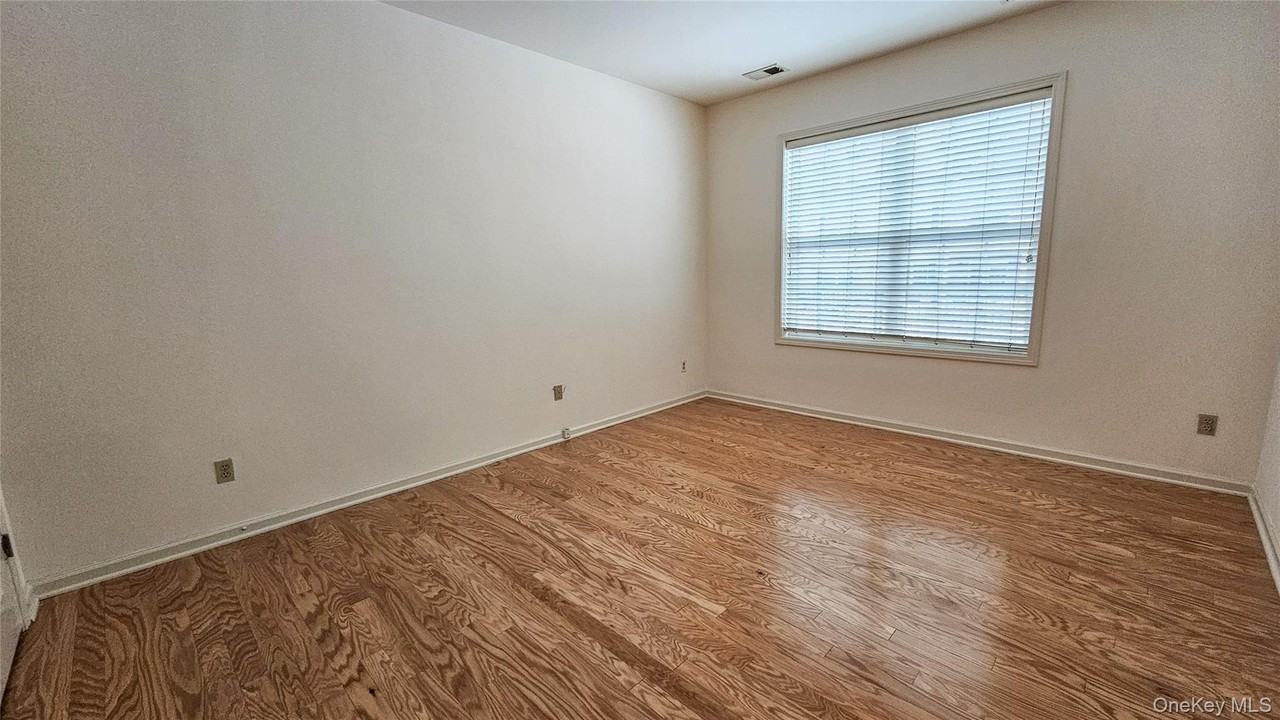 304 Canter Ct - Photo 6 of 24