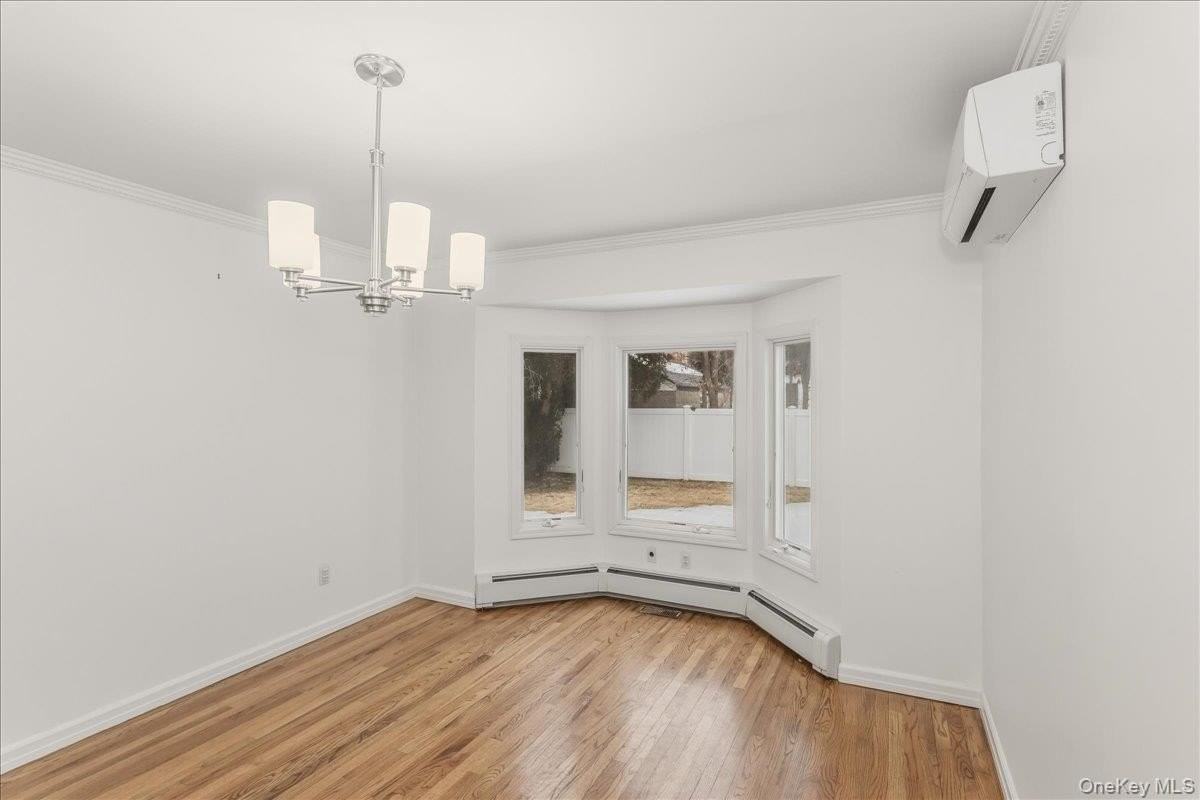 1016 Oaks Dr - Photo 7 of 17