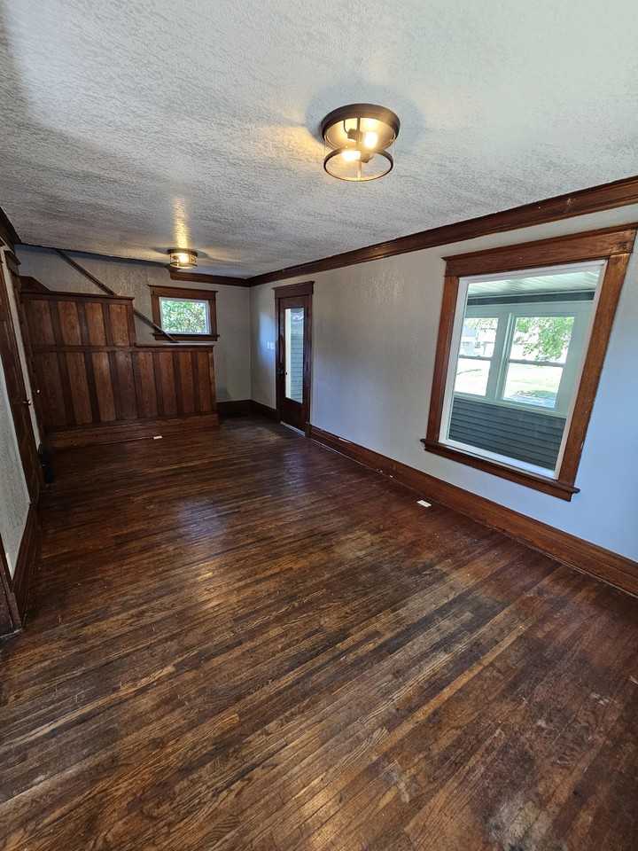 117 Dawson St #1 - Photo 4 of 21