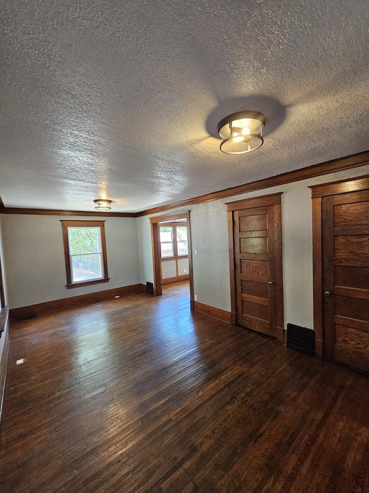 117 Dawson St #1 - Photo 5 of 21