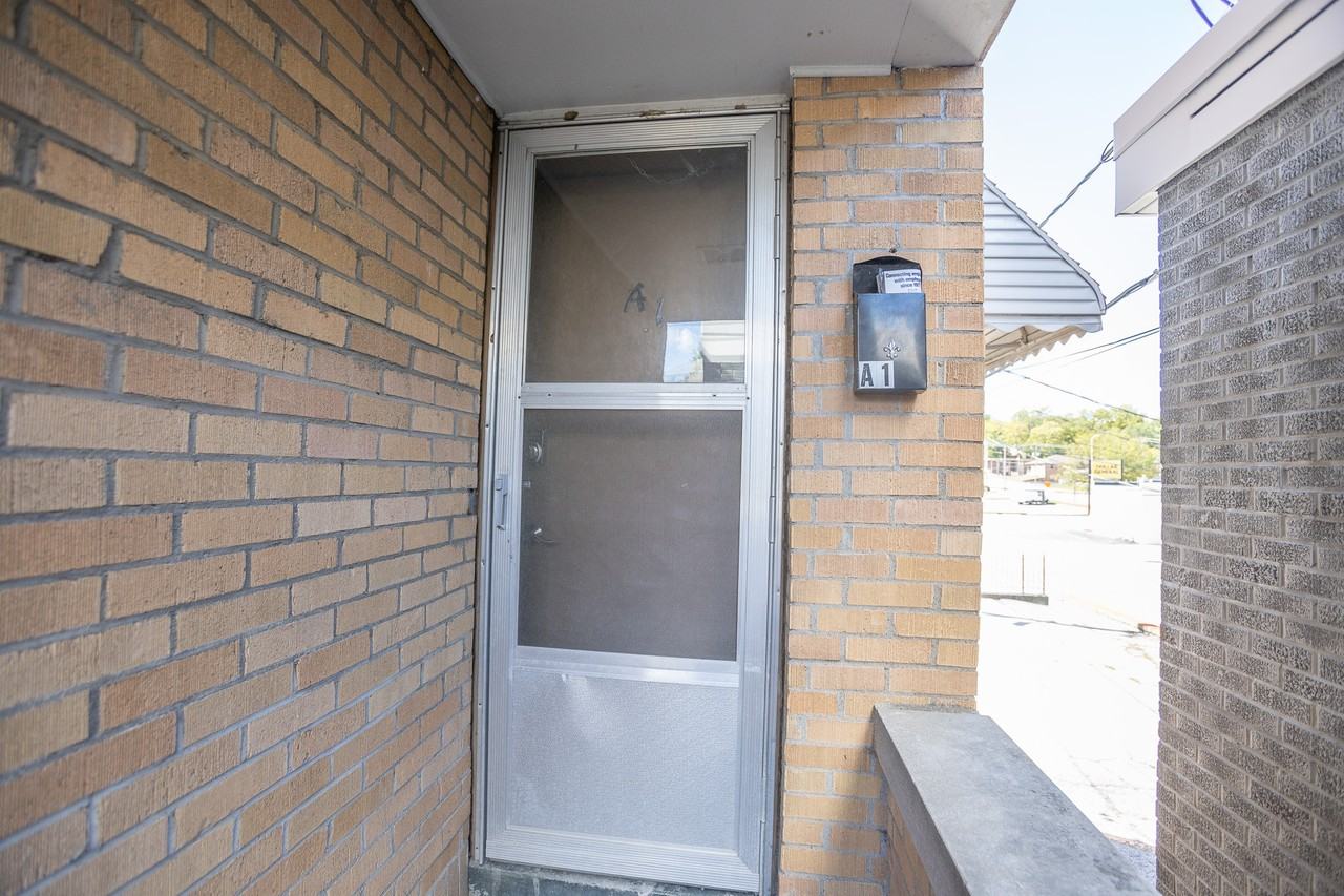 210 E Dunklin St Apt A1 #A1 - Photo 3 of 10