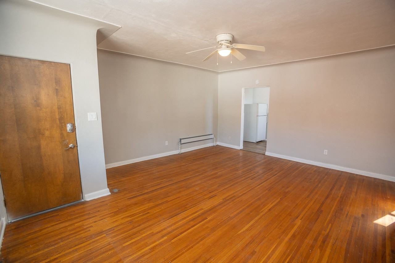 210 E Dunklin St Apt A1 #A1 - Photo 5 of 10