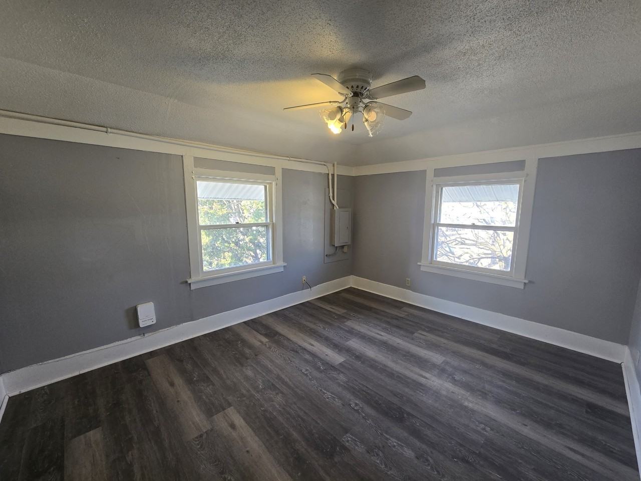 1001 1/2 Randolph St #1 - Photo 6 of 18