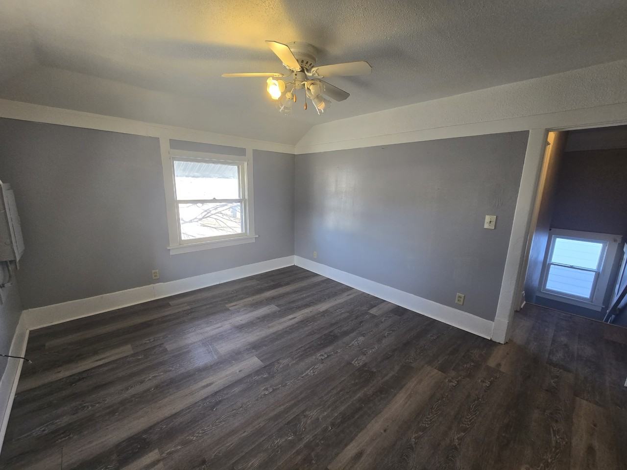 1001 1/2 Randolph St #1 - Photo 7 of 18