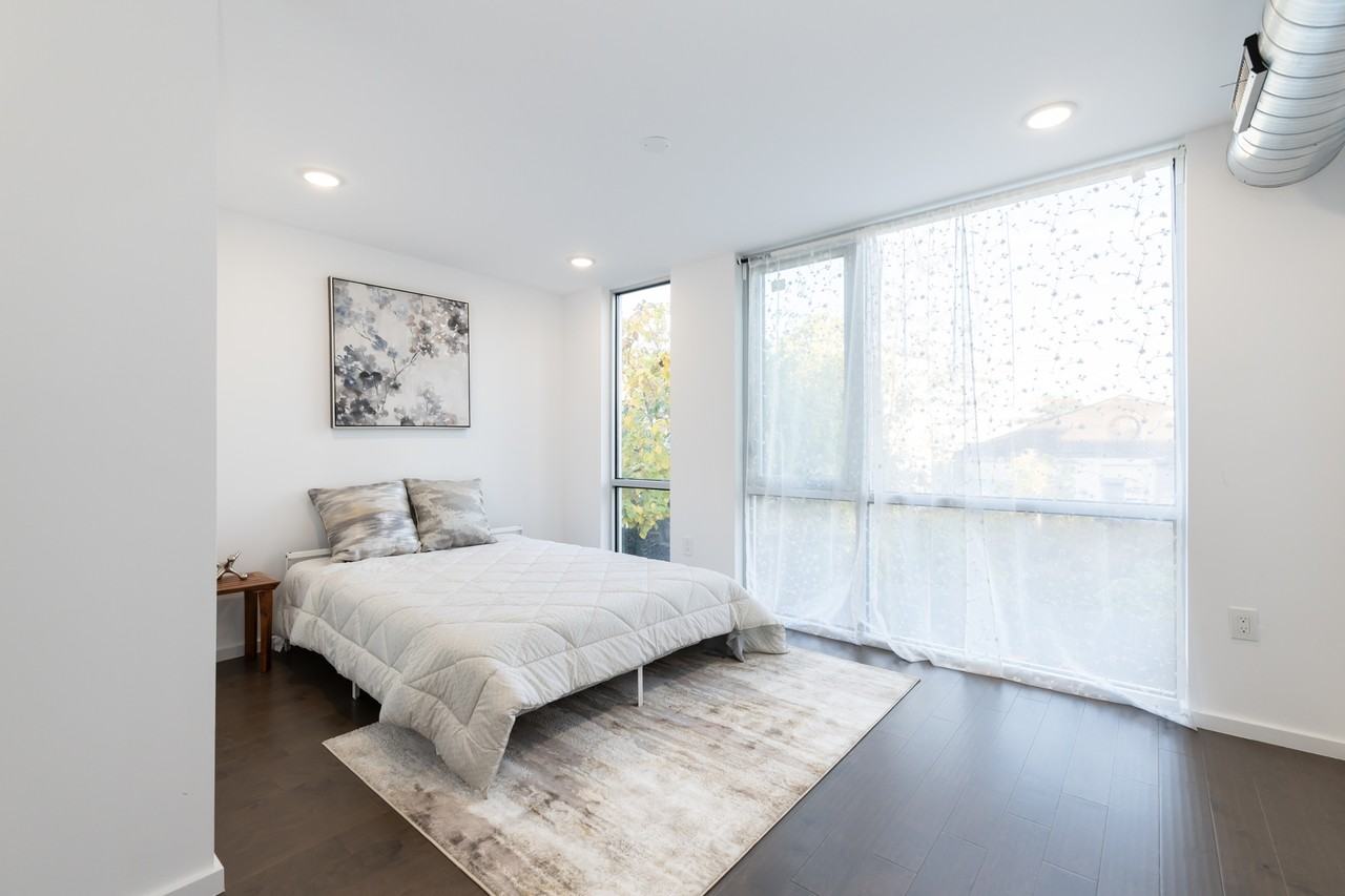2111 N 7th St #2 - Photo 5 of 15