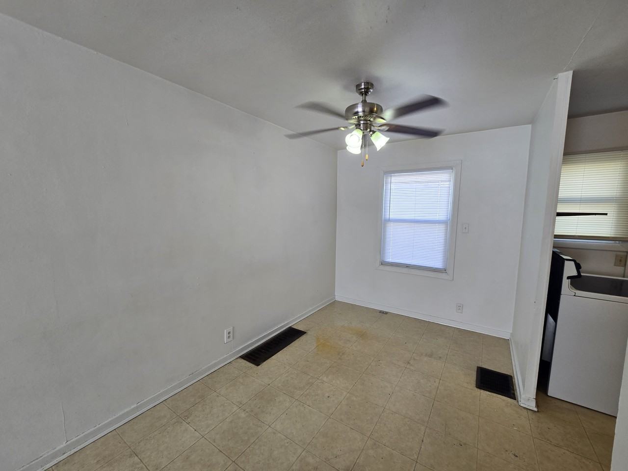 251 Madison St #1 - Photo 3 of 18