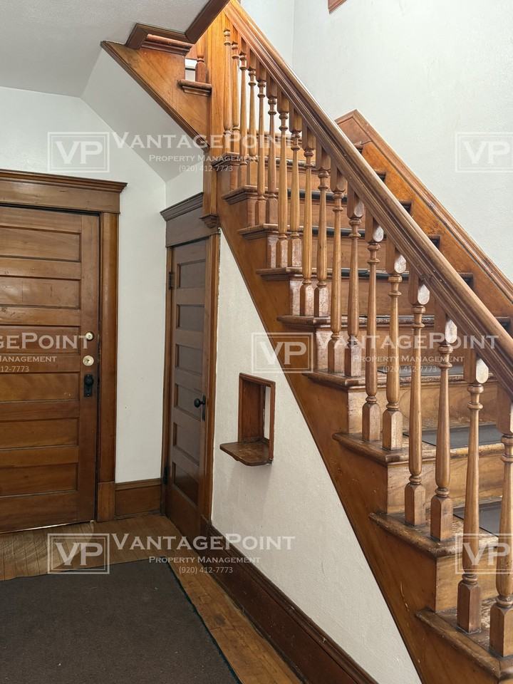 1316 N Morrison St Uppr - Photo 2 of 21