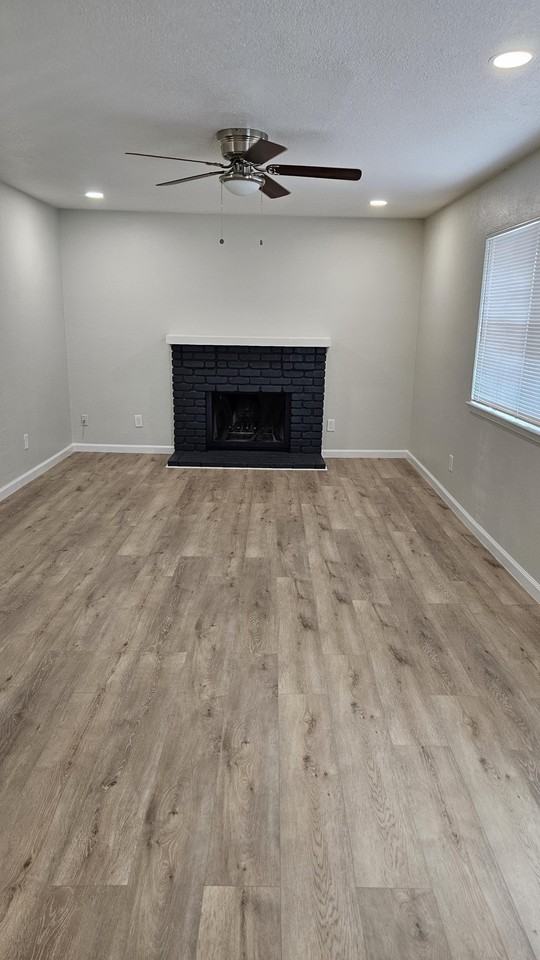 380 Grant Way #4 - Photo 3 of 9