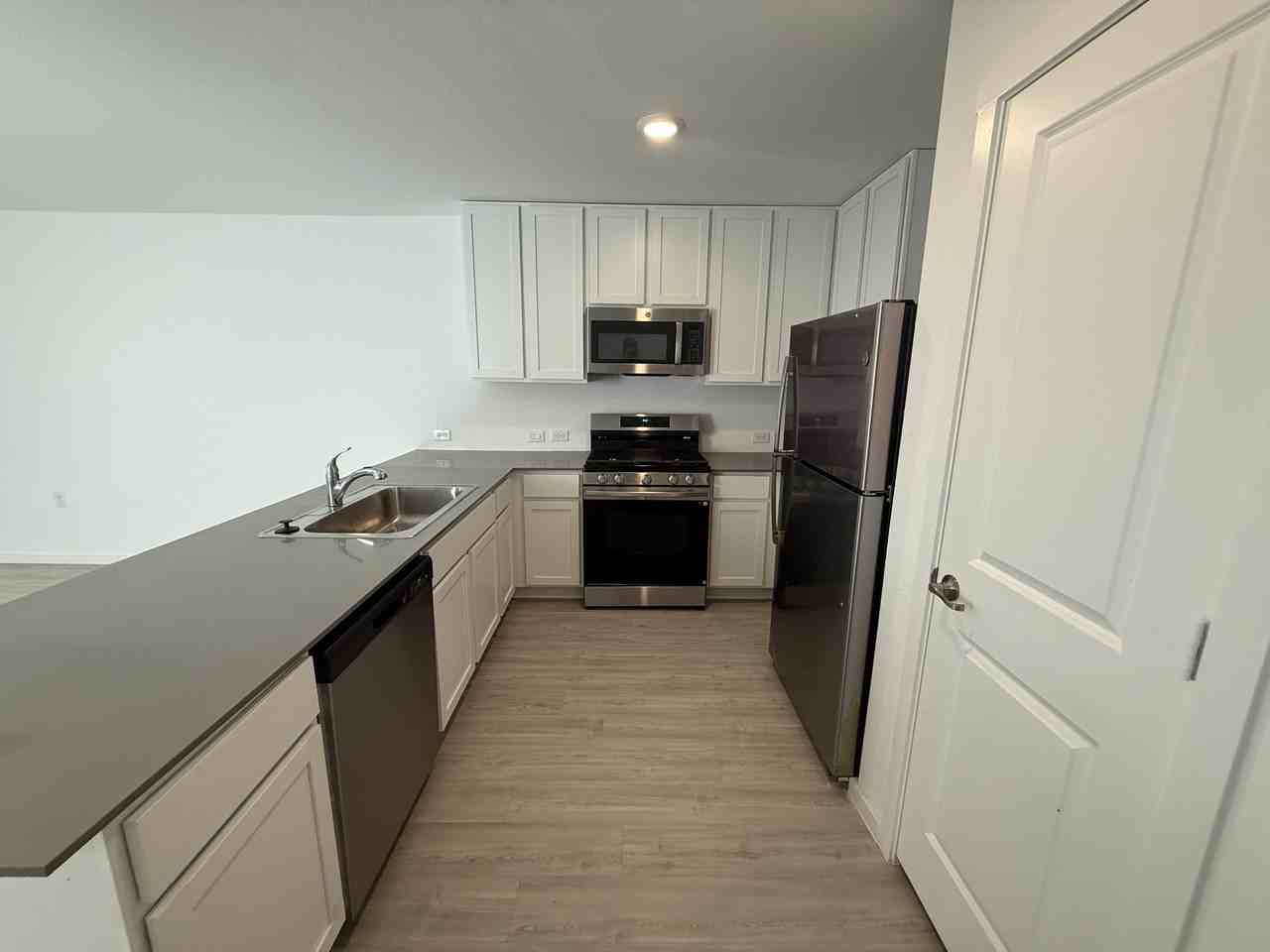 10727 Vesta Curv #1 - Photo 2 of 33